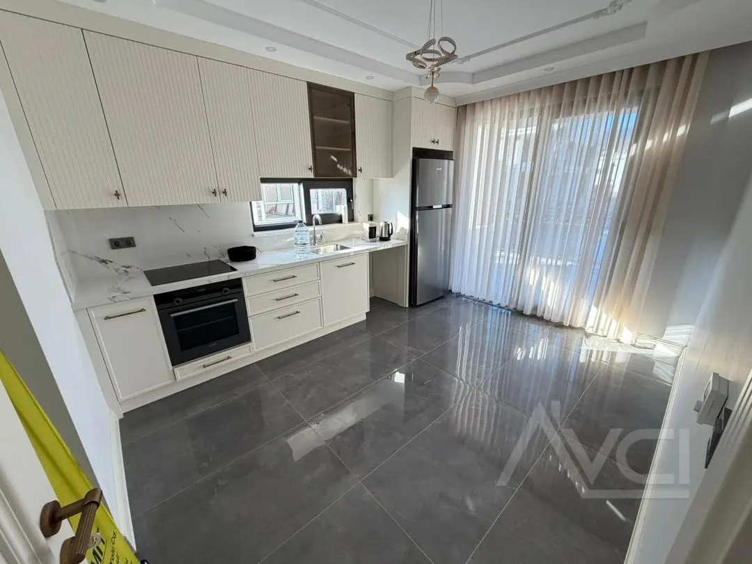 AVCI’DAN DENİZE SIFIR 30,000M2 İÇİNDE ARA KAT ACİL 2+1
