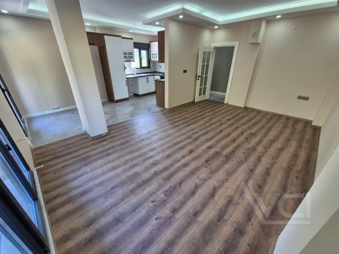 AVCI’DAN AKÇAY GÜRE ARASI DENİZE 750 MT LÜKS SIFIR 4+1 VİLLA