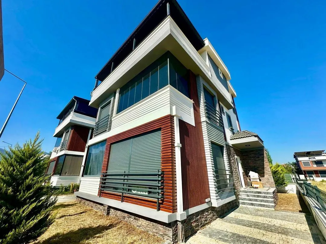 AVCI’DAN TEK YETKİ TAM MÜSTAKİL 5+1 GİRİŞ ODALI AYRI MUTFAK