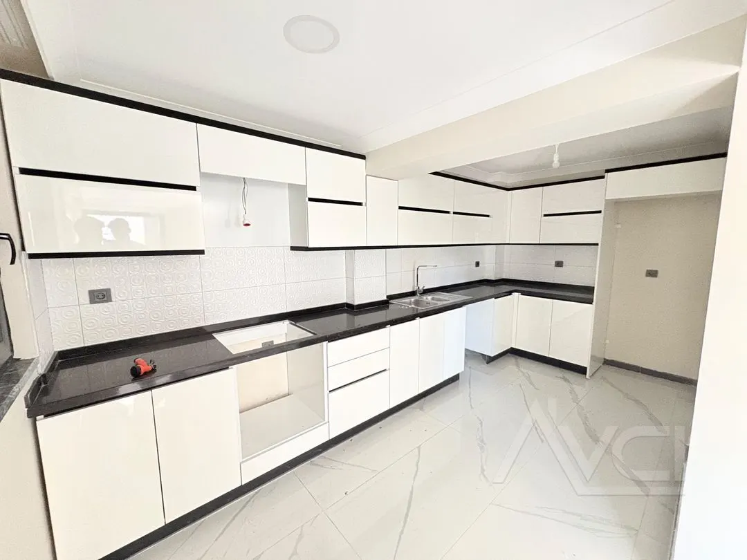 AVCI’DAN DENİZE 10 MT DENİZ MANZARALI 5+1 VİLLA