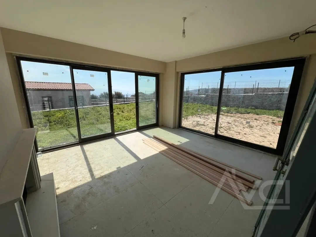 AVCI'DAN 600M2 ARSA TEK KATLI TAŞ 3+1 DENİZ MANZ EN ÖN VİLLA