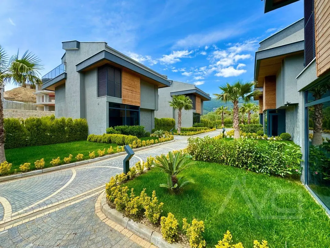 AVCI’DAN 4+1 GİRİŞ ODA HAVUZ GÜVENLİK DENİZ MANZARALI LOFT VİLLA
