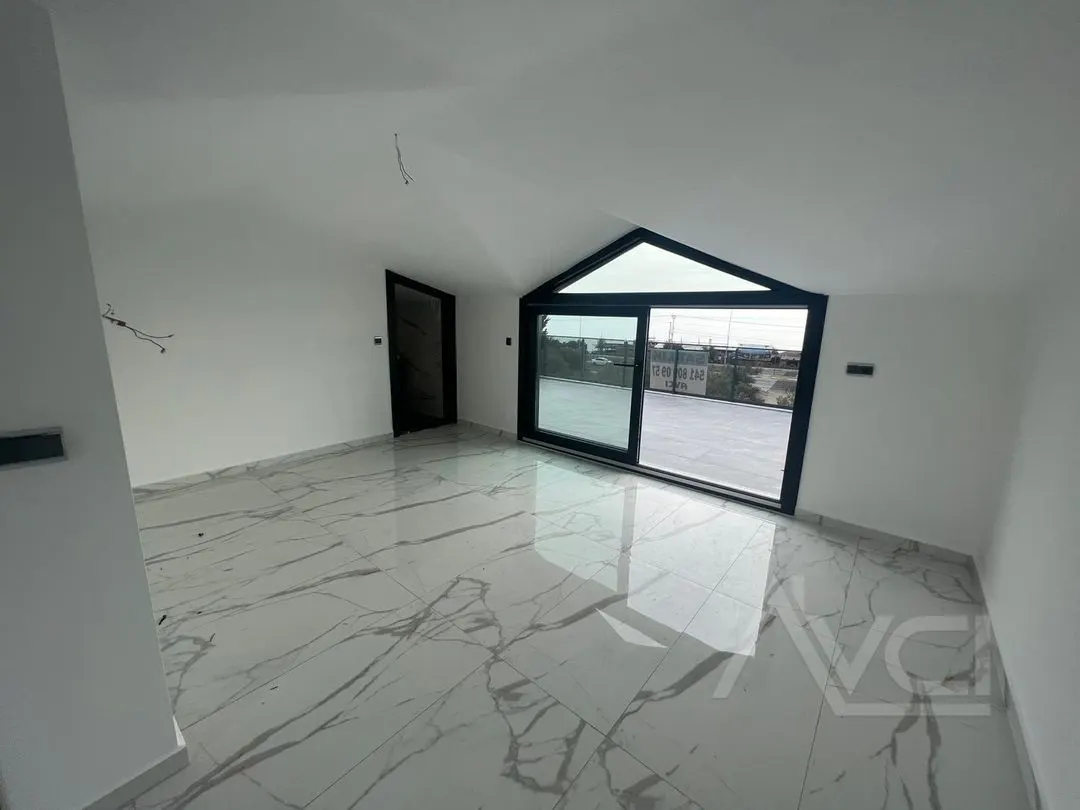 AVCI’DAN DENİZE 50 MT MÜSTAKİL HAVUZLU DENİZ MANZARALI VİLLA