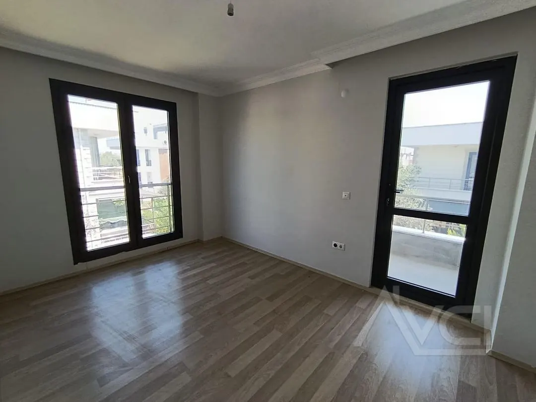 AVCI’DAN GÜRE YOL ALTINDA DENİZE 300MT SIFIR VİLLA