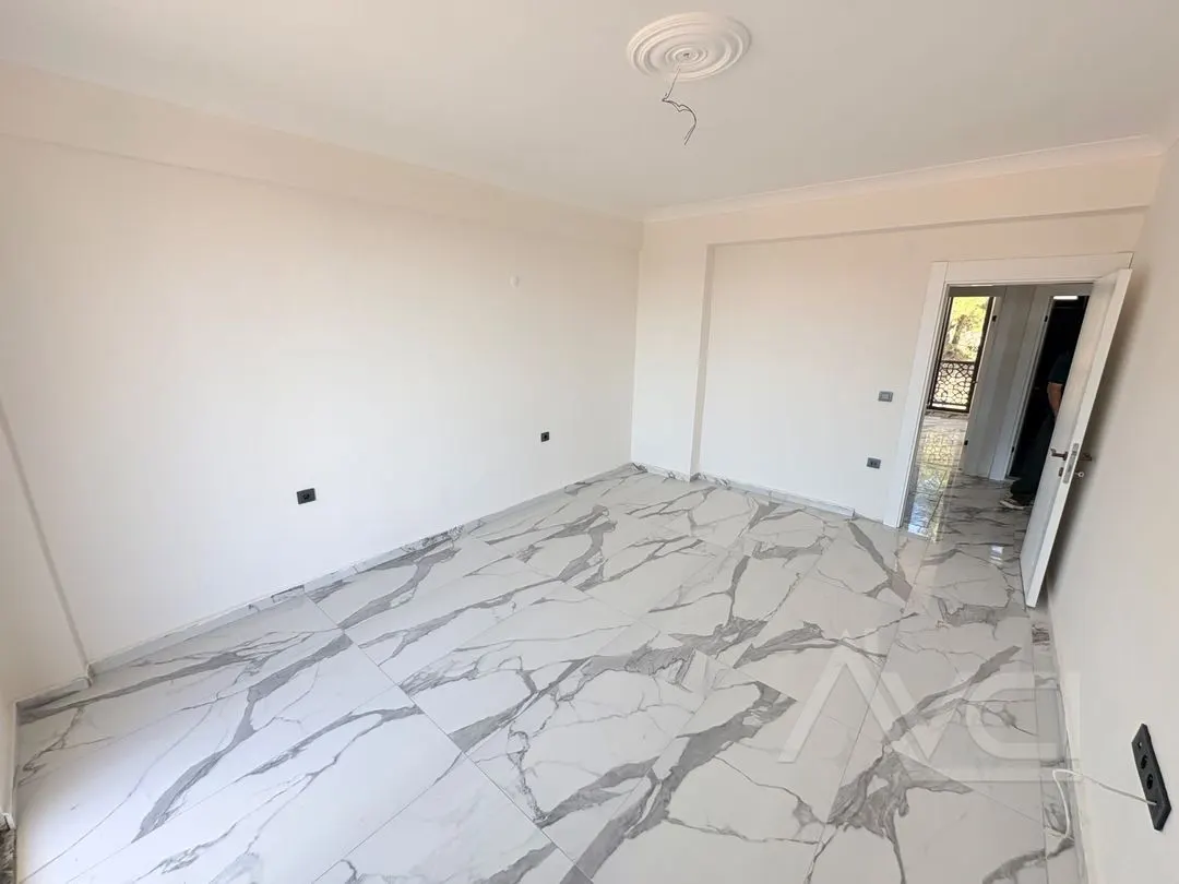 AVCI’DAN NARLI’DA KÖY İÇERİSİNDE 3 KATLI  6+1