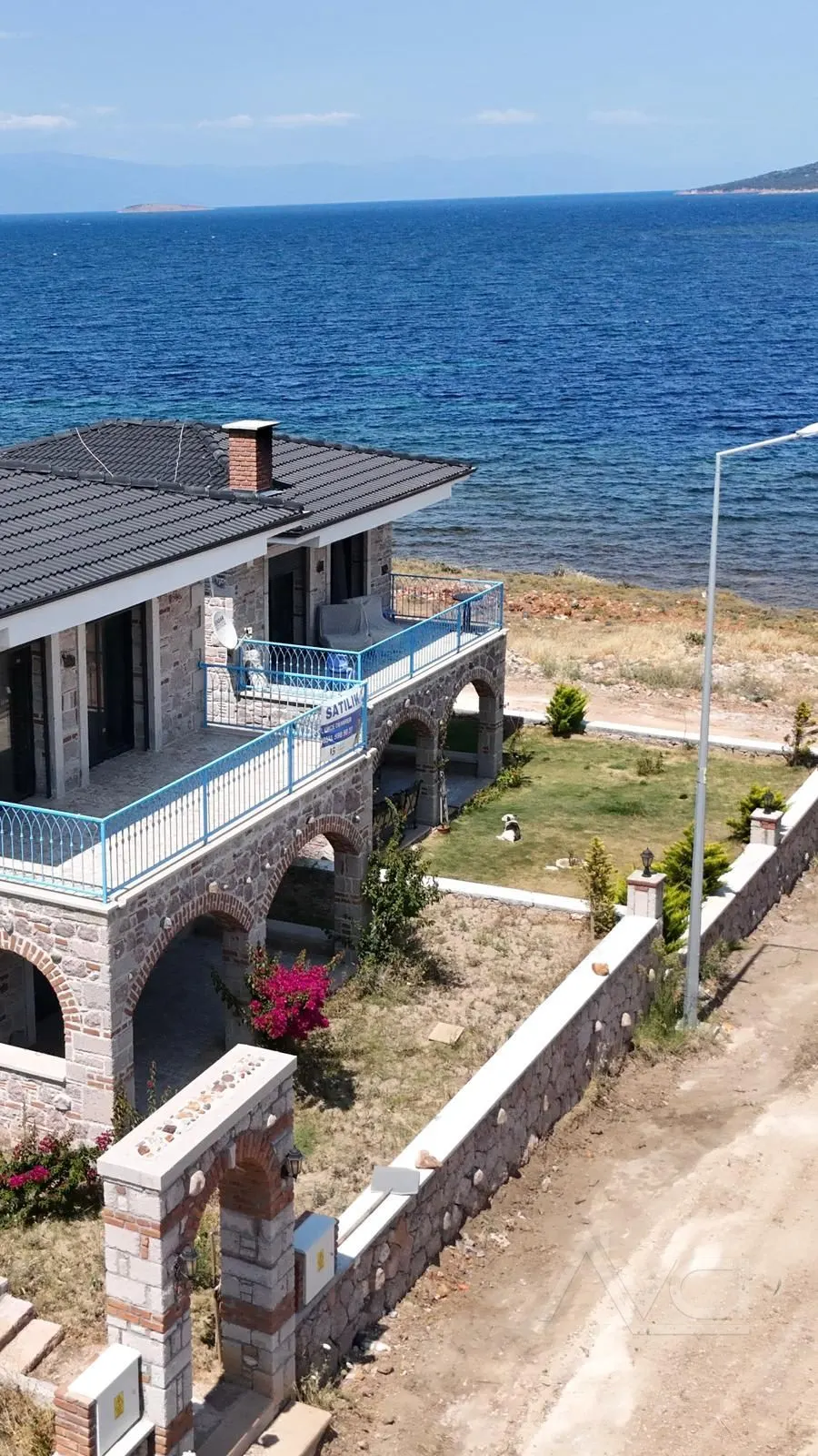 AVCI’DAN CUNDA’DA DENİZE SIFIR TAŞ VİLLA