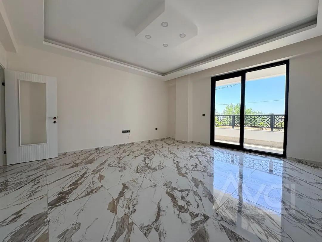 AVCI’DAN NARLI’DA KÖY İÇERİSİNDE 3 KATLI  6+1