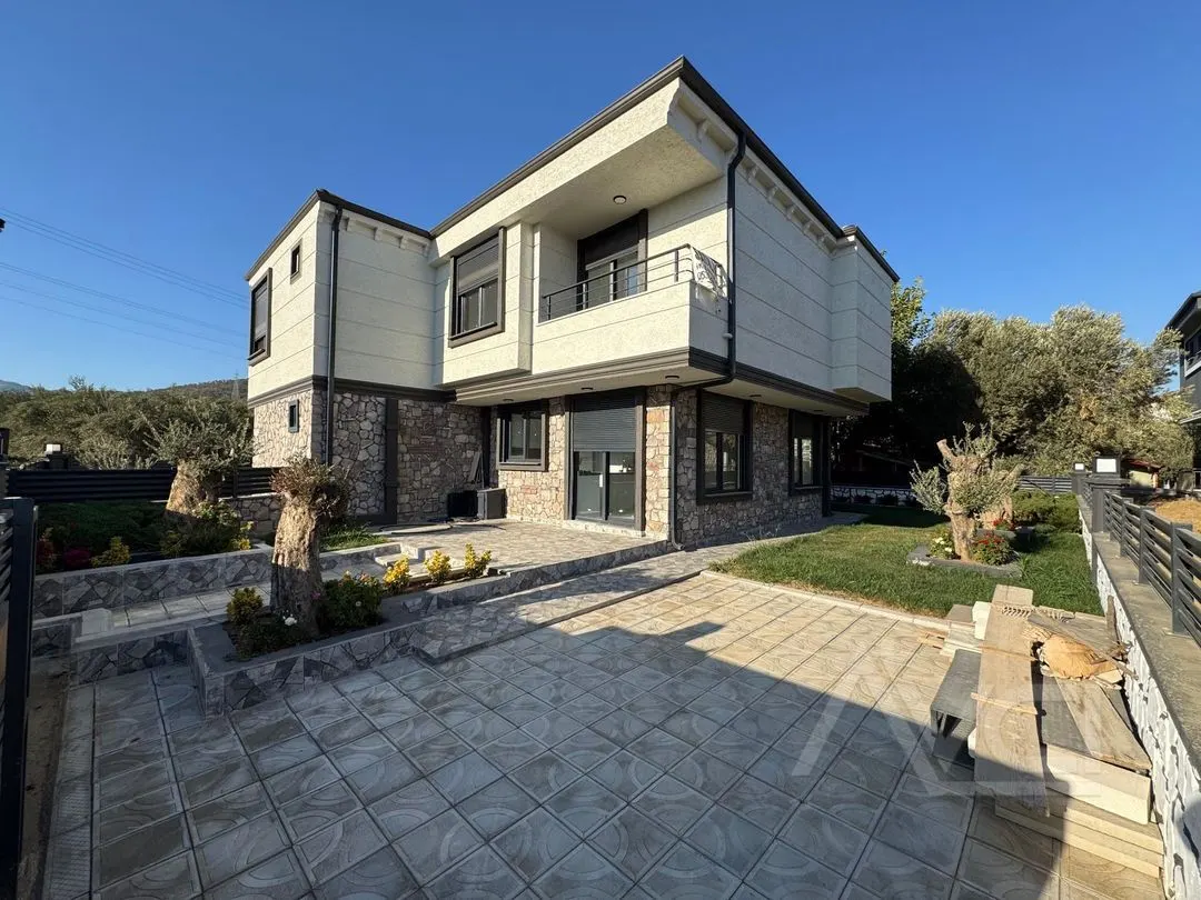 AVCI’DAN MIHLI’DA DENİZE 250MT MÜSTAKİL VİLLA