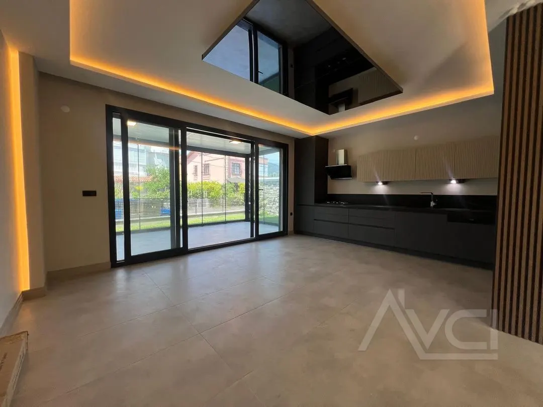 AVCI’DAN NARLI ALTINDA DENİZE 50MT LÜKS TAM MÜSTAKİL VİLLA