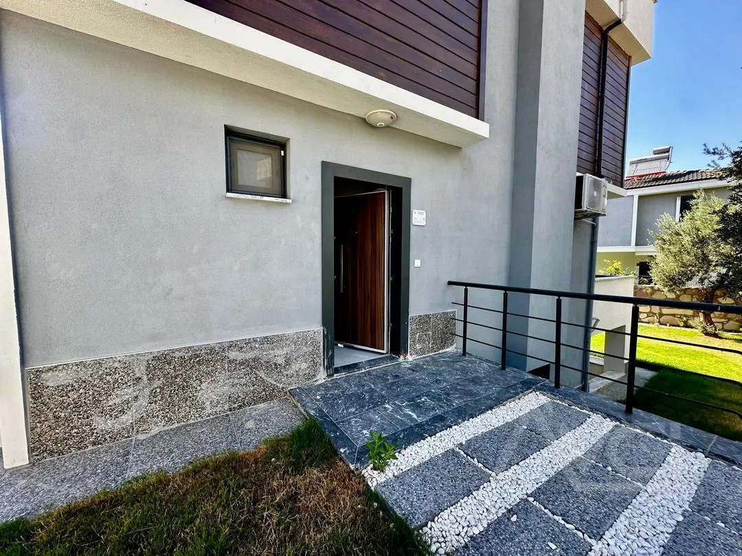 AVCI’DAN 400 MT2 ARSA 300MT2 NET DENİZ MANZARALI MÜSTAKİL 5+2 VİLLA
