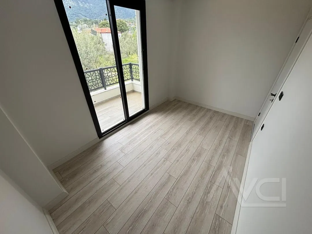 AVCI'DAN GÜRE'DE 2+1 BAHÇE KATI VE ÜST KAT LÜKS DAİRE