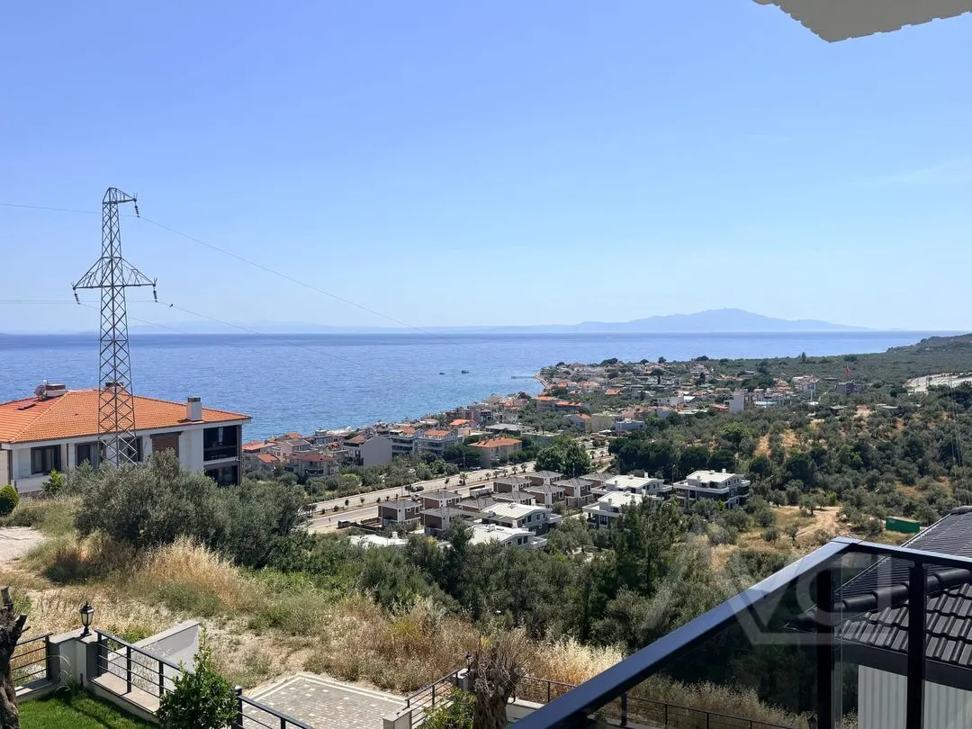 AVCI’DAN ASSOS MANZARALI KÜÇÜKKUYU’DA 3+1 VİLLA