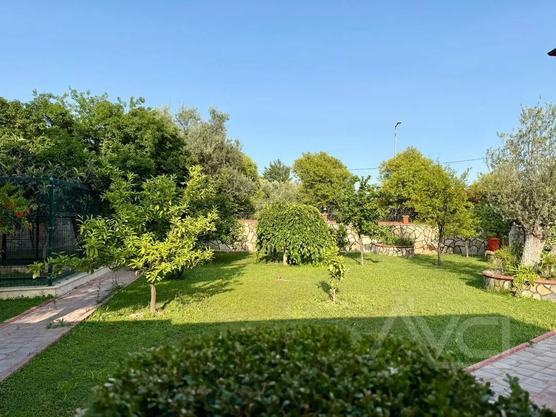 AVCI’DAN 1,500 M2 ARSA İÇİNDE 2 MÜŞTEMİLATLI HAVUZLU MALİKANE