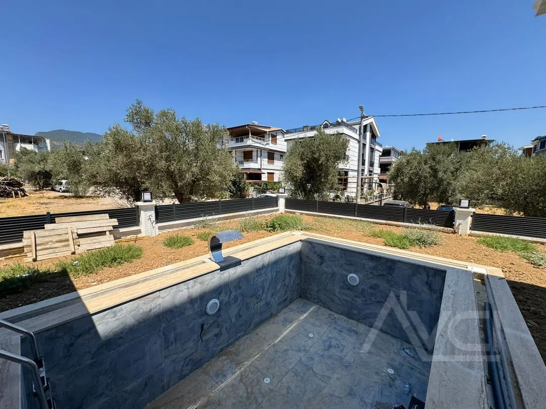 AVCI’DAN YOL ALTI 400 M2 ARSALI MÜSTAKİL HAVUZLU 6+1 VİLLA