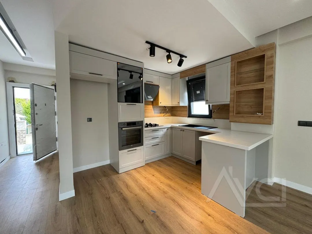 AVCI’DAN 300M2 ARSA İÇİNDE GİRİŞTE ODALI BAĞIMSIZ MÜSTAKİL VİLLA