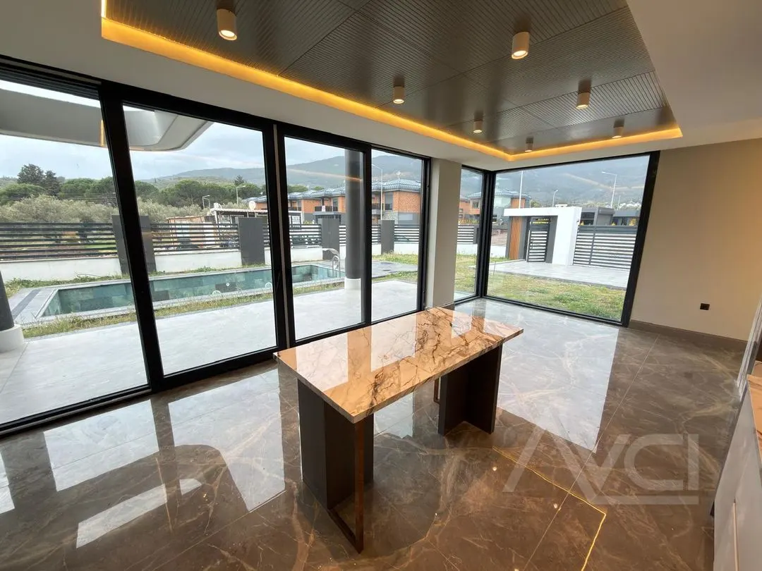 AVCI’DAN 150M2 TABANLI TAM MÜSTAKİL HAVUZLU VİLLA