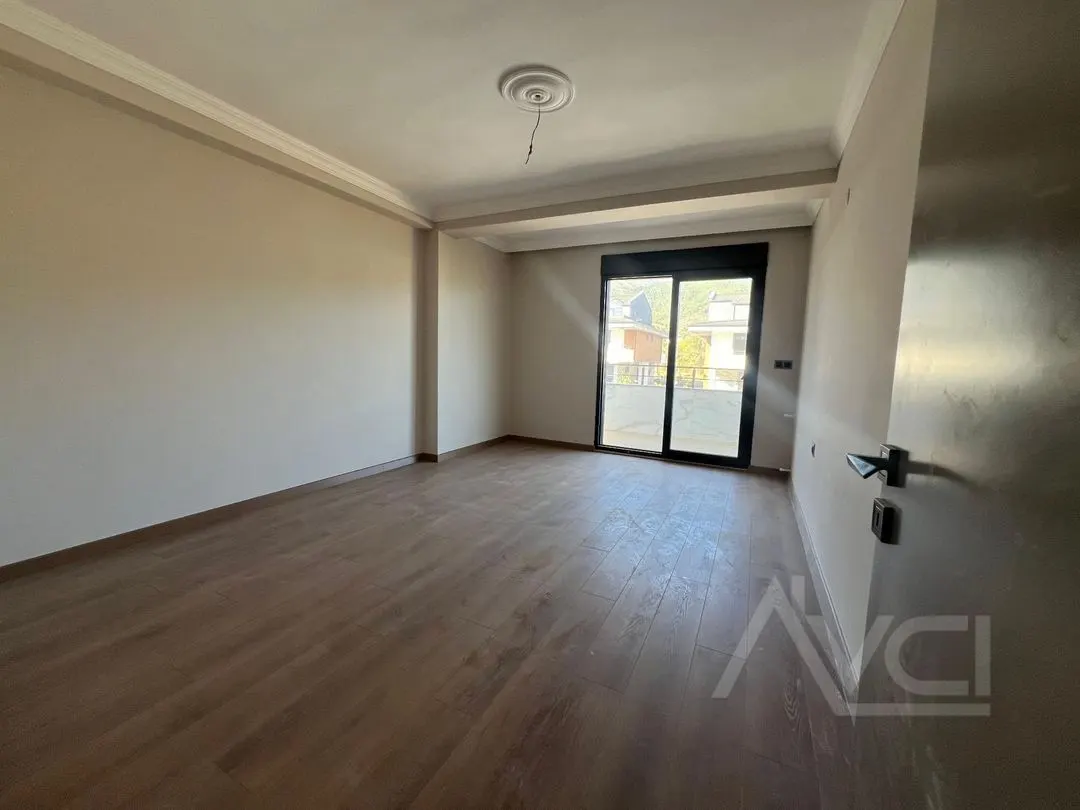 AVCI’DAN OTELLER BÖLGESİ HAVUZLU SİTE İÇİNDE SIFIR VİLLA