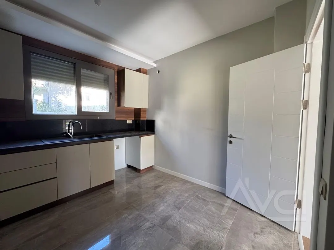 AVCI’DAN 375 M2 ARSALI TAM MÜSTAKİL HAVUZLU VİLLA-DENİZE 400MT