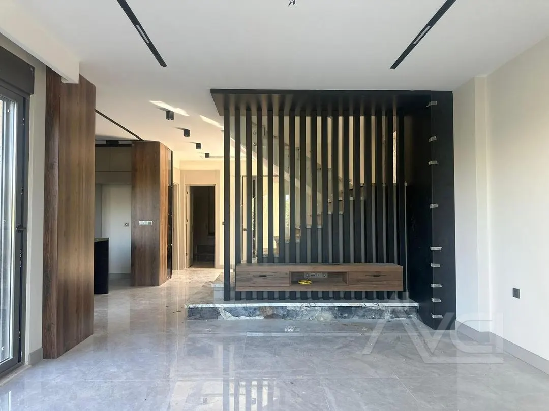 AVCI’DAN KÜÇÜKKUYUDA DENİZE 350MT GİRİŞTE ODALI MÜSTAKİL HAVUZLU