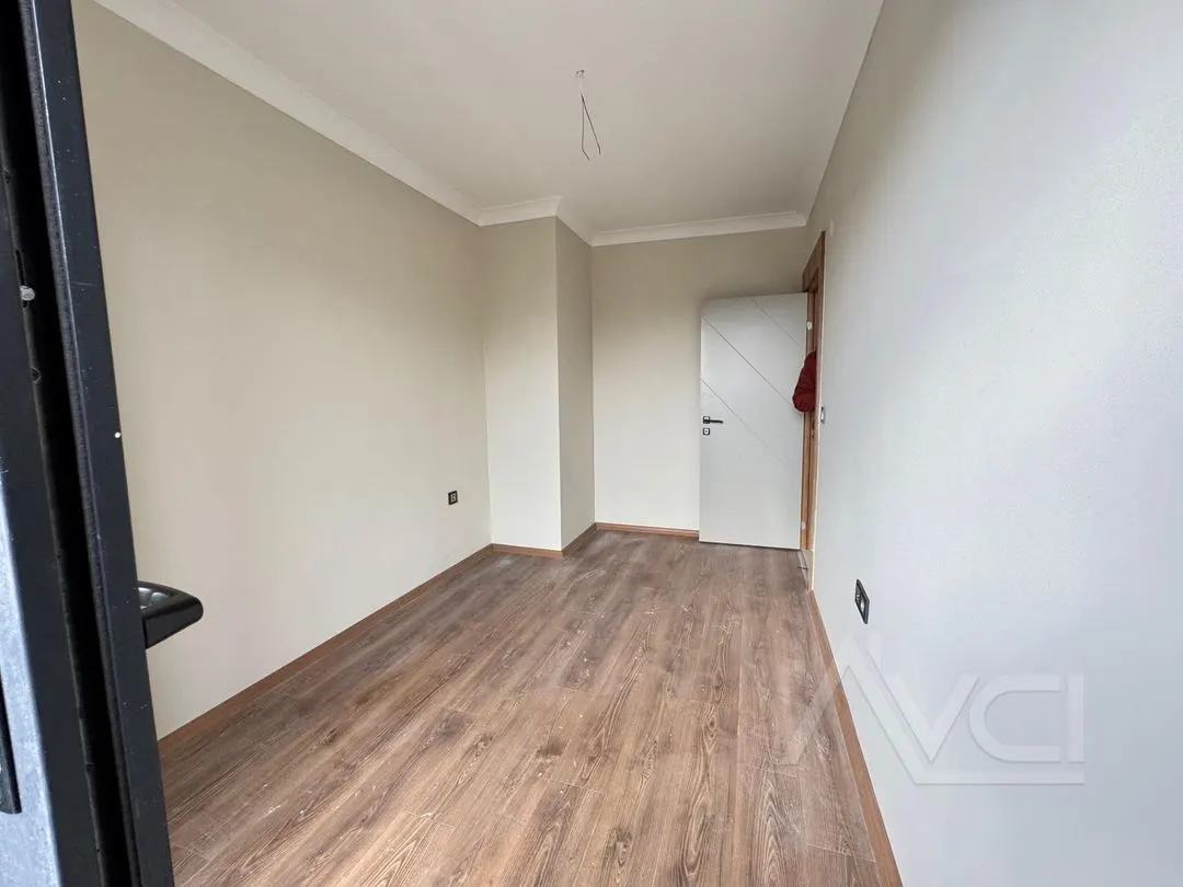 AVCI'DAN NARLI'DA DENİZE 150MT 3+1 SIFIR 'KÖŞE' DUBLEKS HAVUZLU