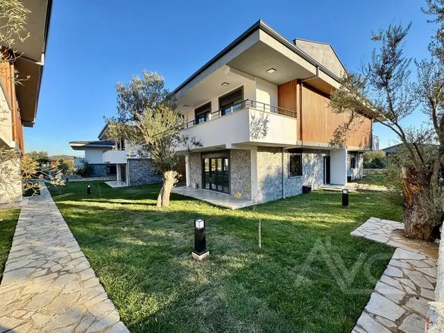 AVCI’DAN OTELLER BÖLGESİ HAVUZLU SİTE İÇİNDE SIFIR VİLLA