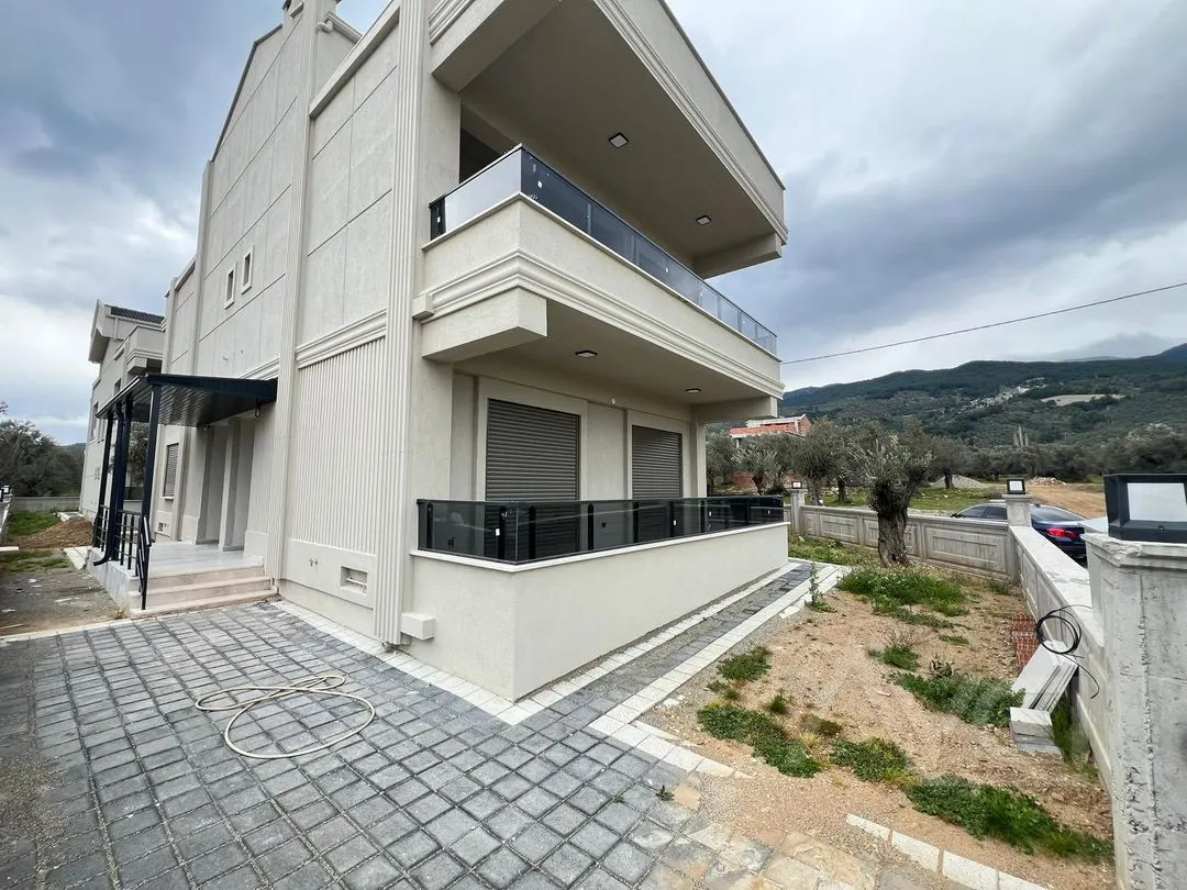 AVCI’DAN GÜRE’DE DAİRE FİYATINA SIFIR TERASLI 3+1 VİLLA
