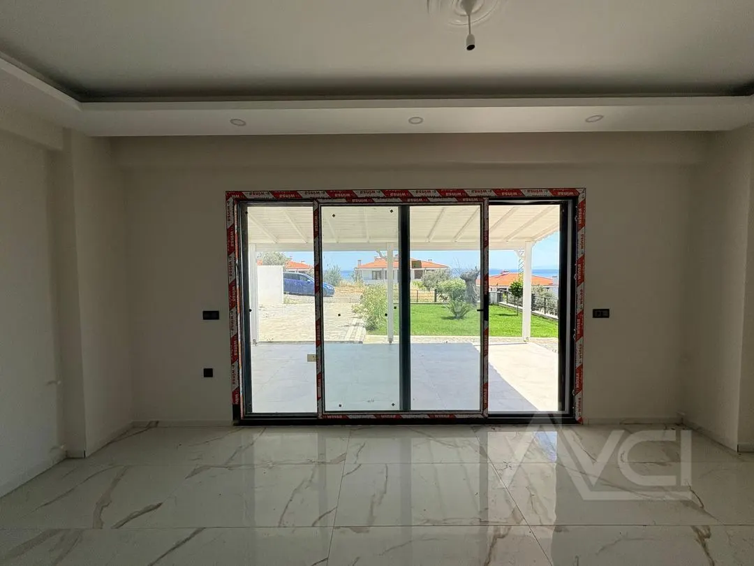 AVCI’DAN ASSOS MANZARALI KÜÇÜKKUYU’DA 3+1 VİLLA