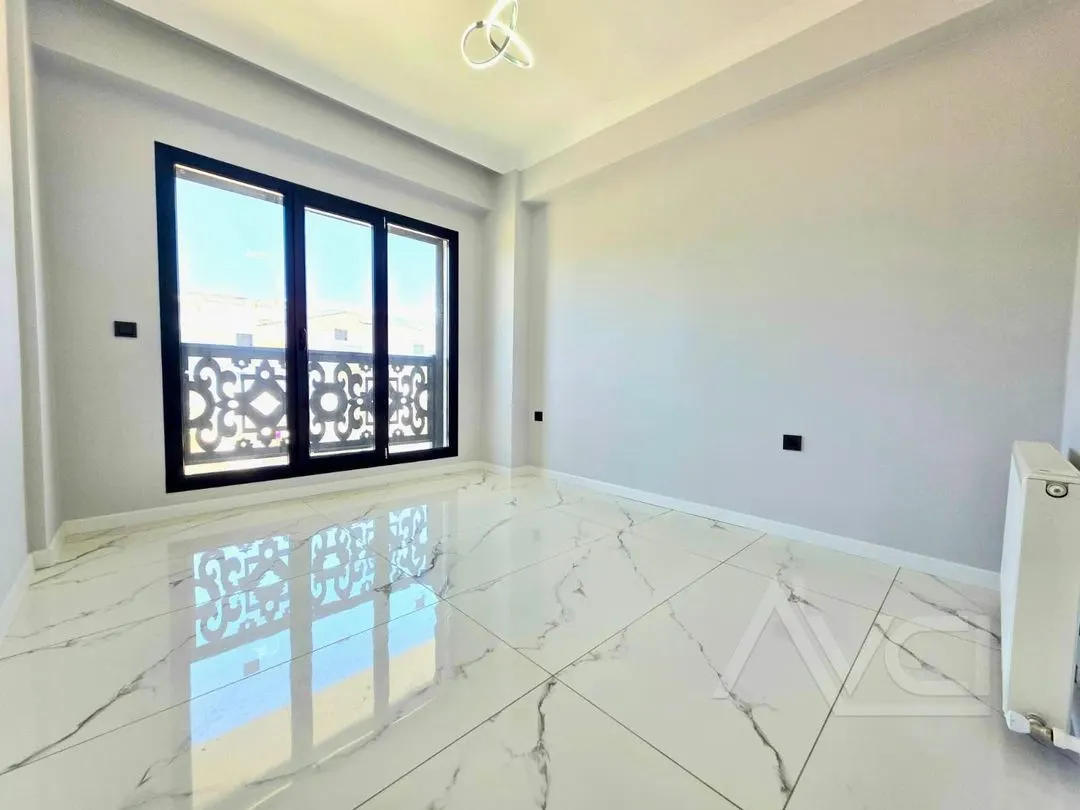 AVCI’DAN 4+1 GİRİŞTE ODALI AYRI MUTFAK DENİZE 350MT VİLLA