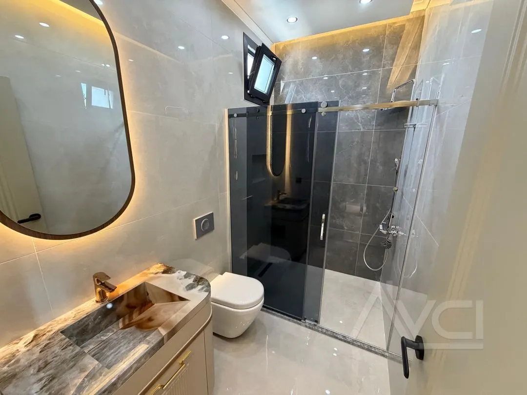 AVCI’DAN ALTINOLUKTA 700M2 İÇERİSİNDE BEYAZ KONAK