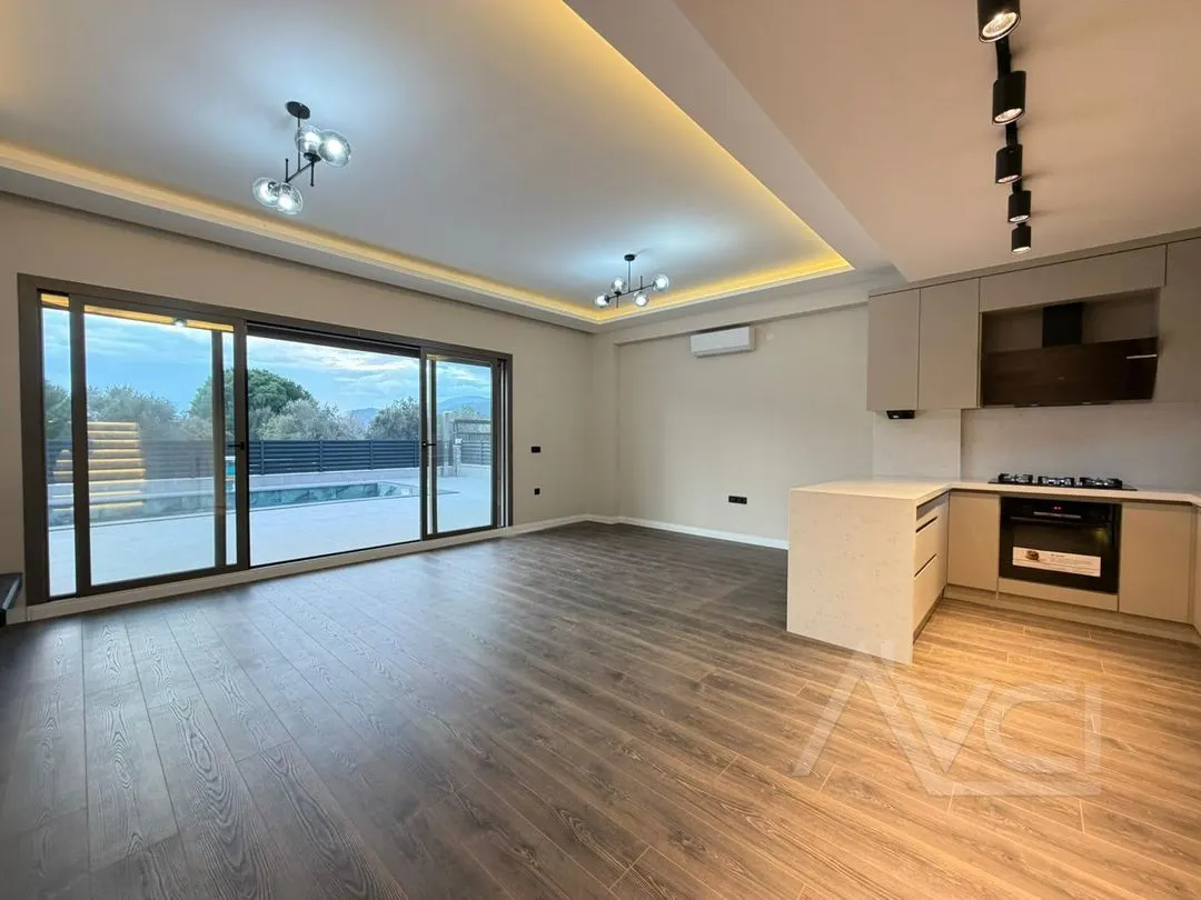 AVCI’DAN FENER’DE 400M2 ARSA GİRİŞ ODALI MÜSTAKİL HAVUZLU VİLLA