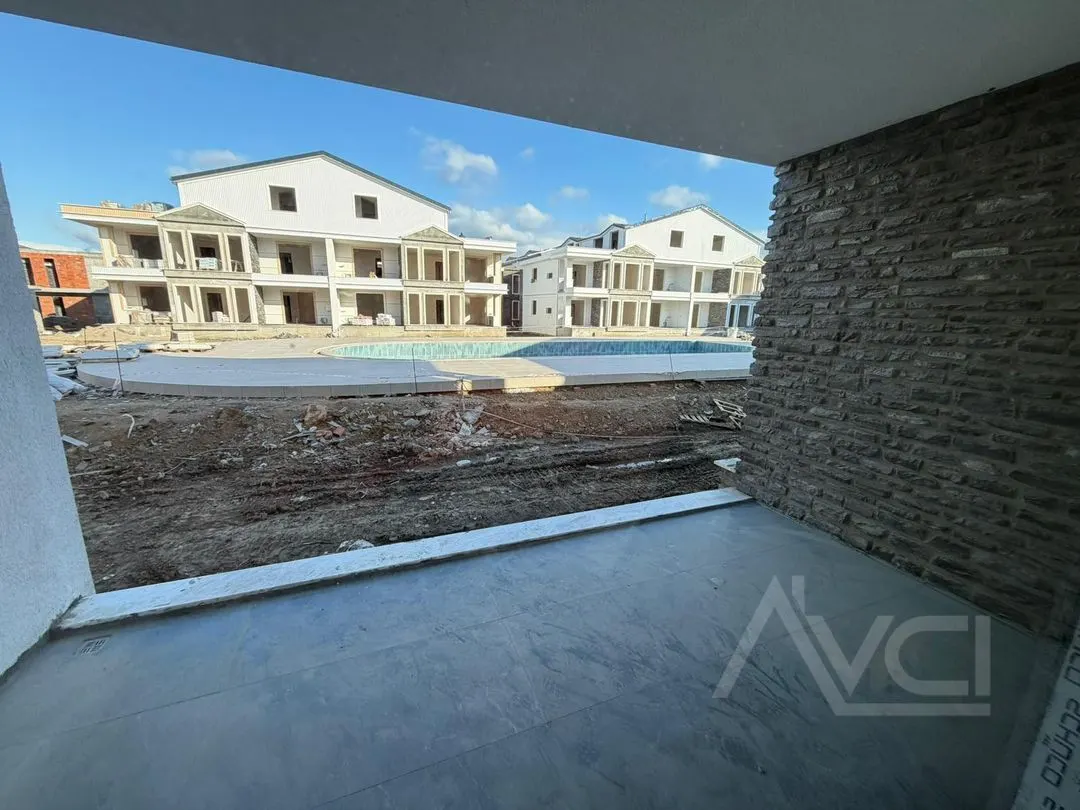 AVCI’DAN DENİZE SIFIR 30,000M2 İÇİNDE ARA KAT ACİL 2+1