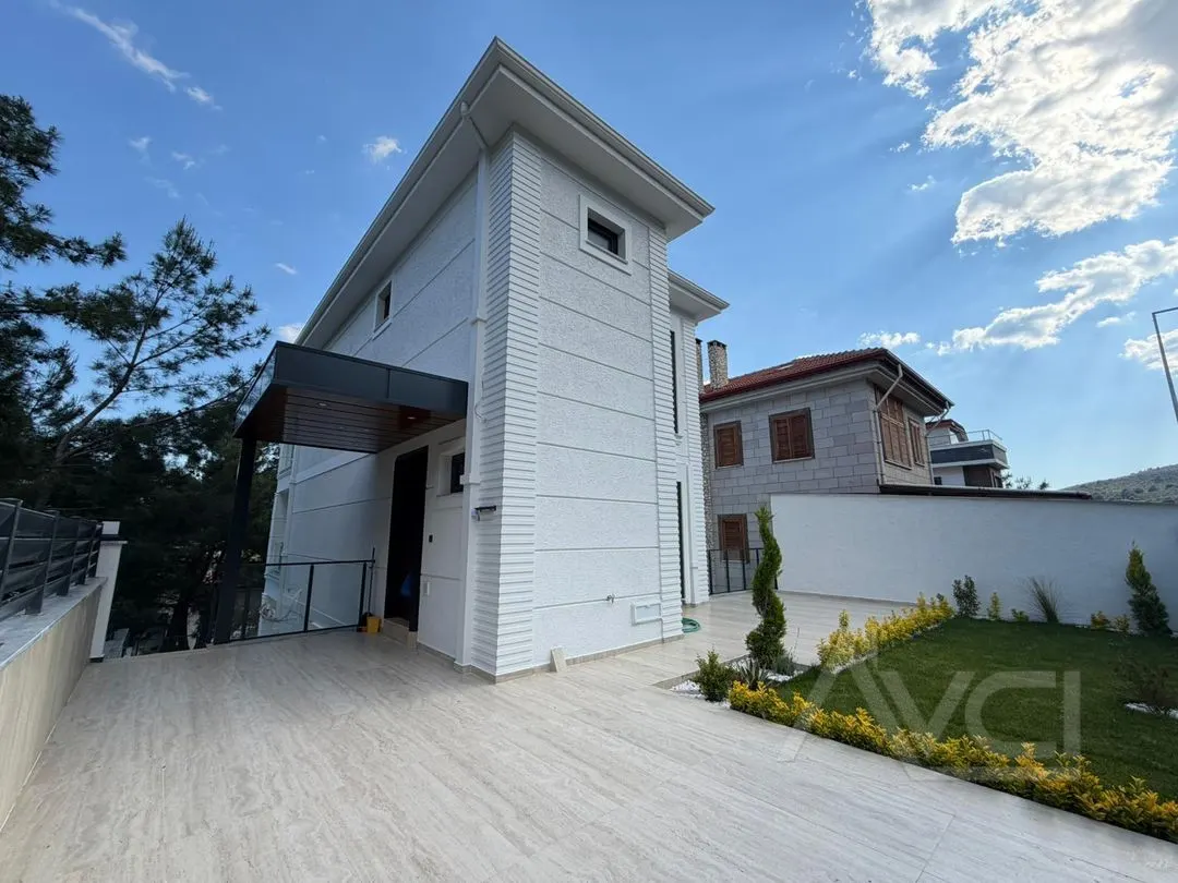 AVCI’DAN FUL DENİZ MANZARALI TAM MÜSTAKİL KAR BEYAZI SATIŞTA
