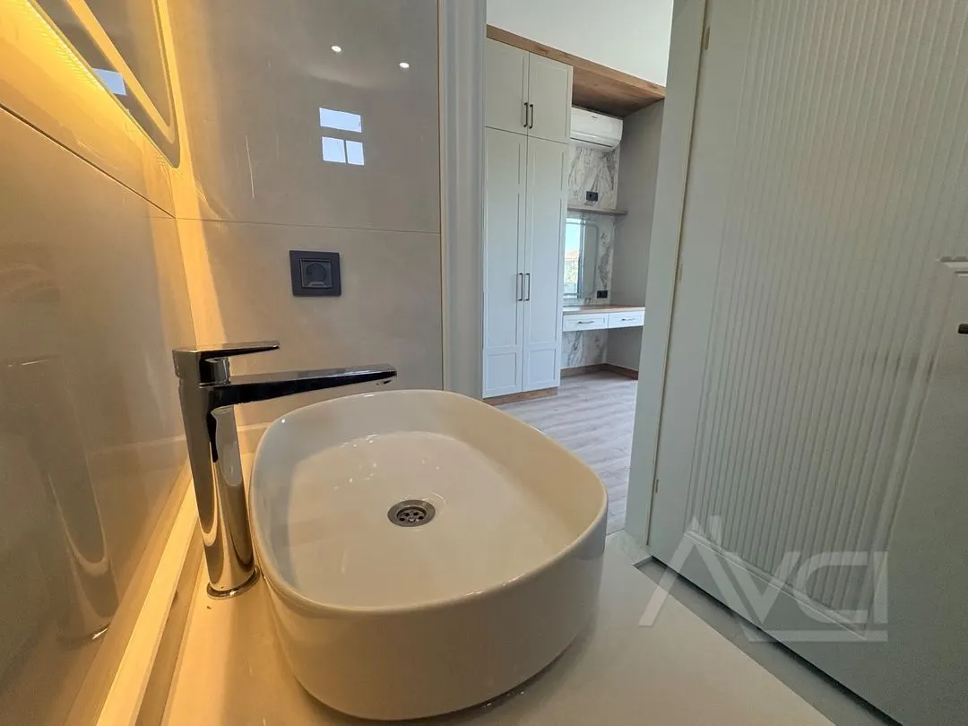 AVCI’DAN GÜRE OTELLER BÖLGESİNDE 4+1 OTOPARKLI BAHÇELİ TEK MÜSTAKİL VİLLA