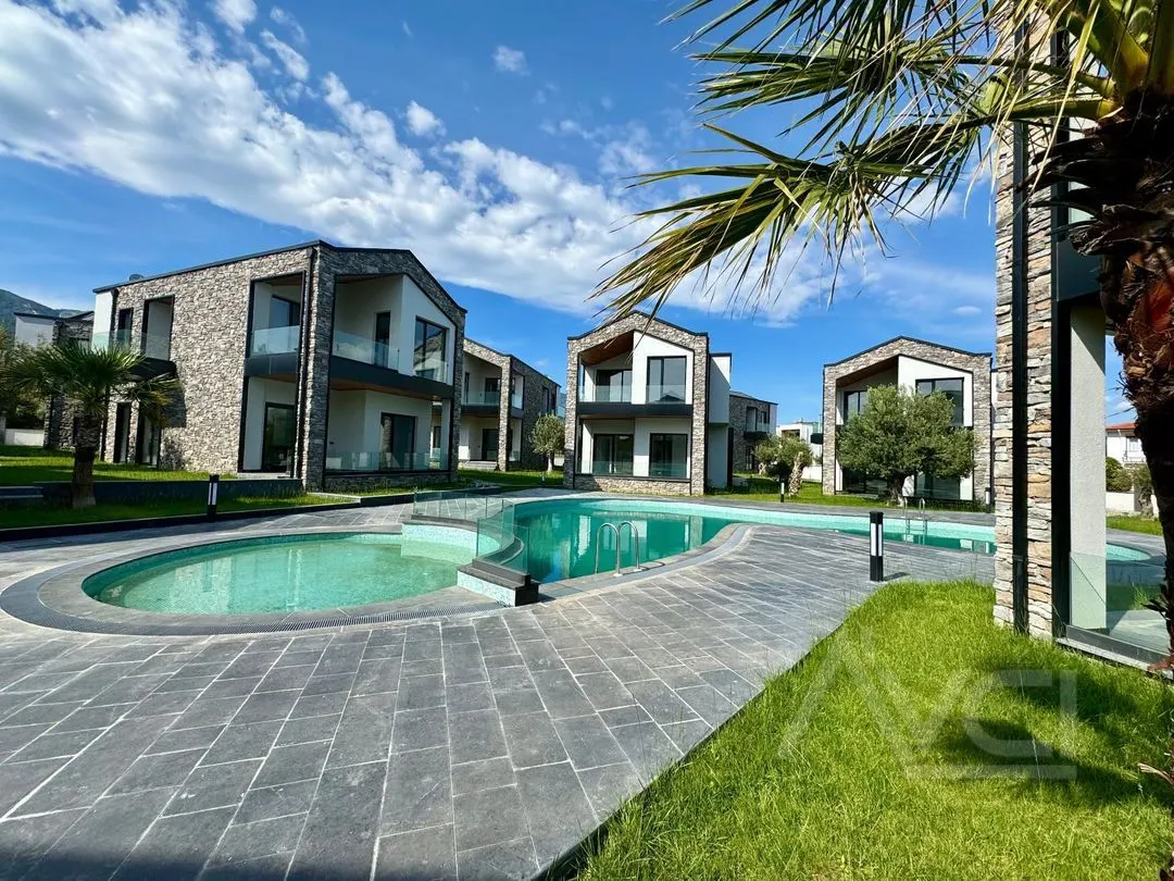 AVCI’DAN ÖDÜLLÜ PROJE HAVUZLU GİRİŞ ODALI MÜSTAKİL LOFT VİLLA