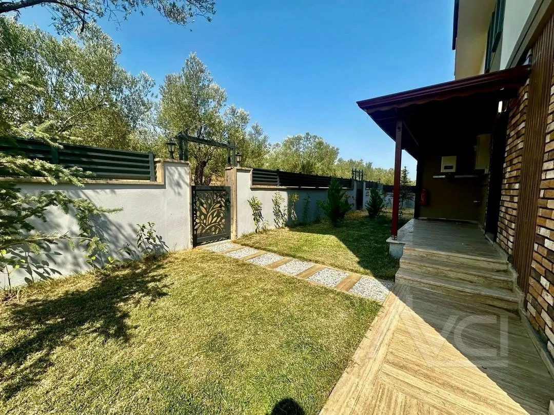 AVCI’DAN 5+1 MÜSTAKİL HAVUZLU DENİZ MANZARALI DENİZE 350 MT  VİLLA