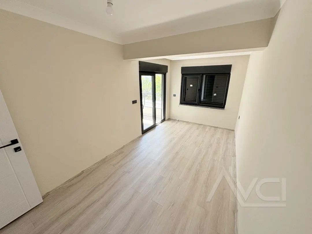 AVCI’DAN DENİZE 10 MT DENİZ MANZARALI 5+1 VİLLA