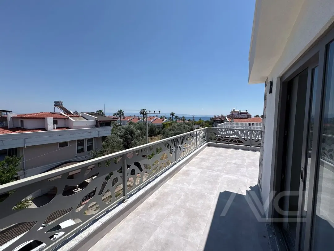 AVCI’DAN NARLI ALTINDA 5+1 DENİZE 100MT İKİZ VİLLA
