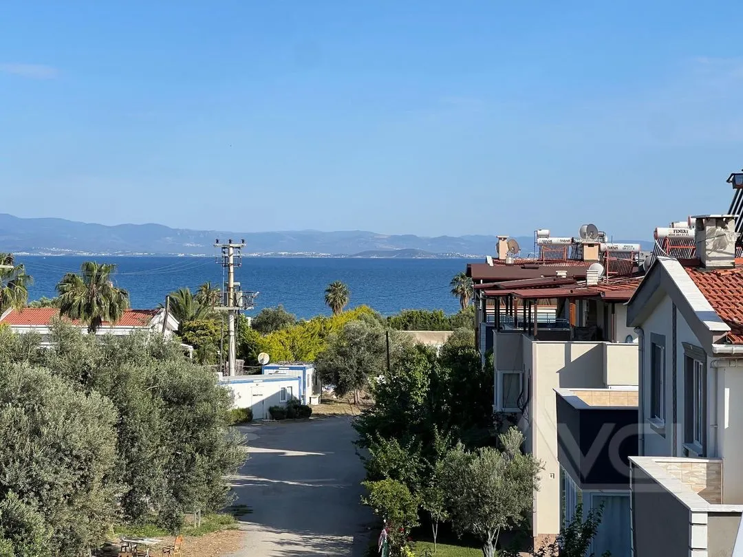 NARLI’DA DENİZE 100MT GİRİŞ ODALI VİLLA