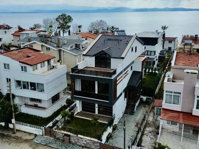 AVCI’DAN AKÇAY YENİMAHALLEDE 5+1 DENİZE 50METRE