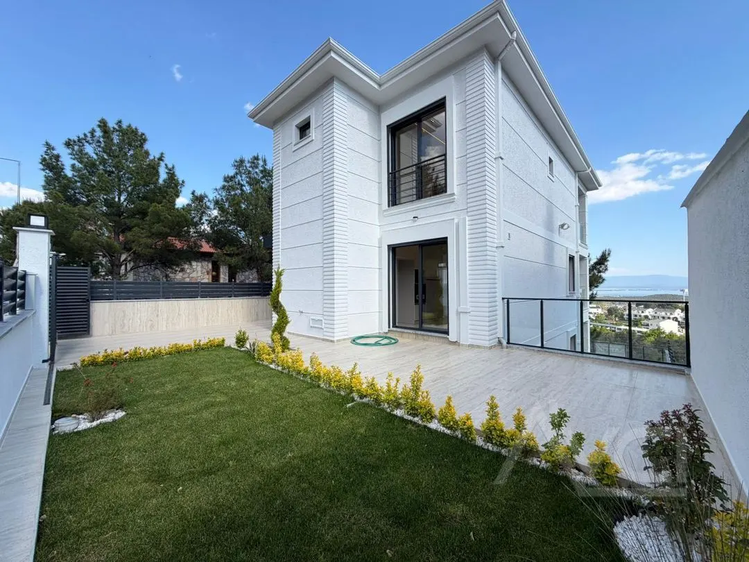 AVCI’DAN FUL DENİZ MANZARALI TAM MÜSTAKİL KAR BEYAZI SATIŞTA