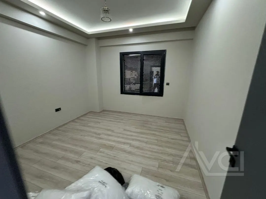 AVCI'DAN OTELLER BÖLGESİNDE GİRİŞTE ODALI MÜSTAKİL HAVUZLU VİLLA