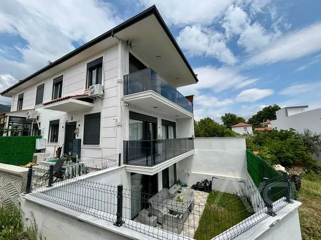 AVCI’DAN ÇAMLIBELDE 5+1 ISI POMPALI DENİZ MANZARALI VİLLA