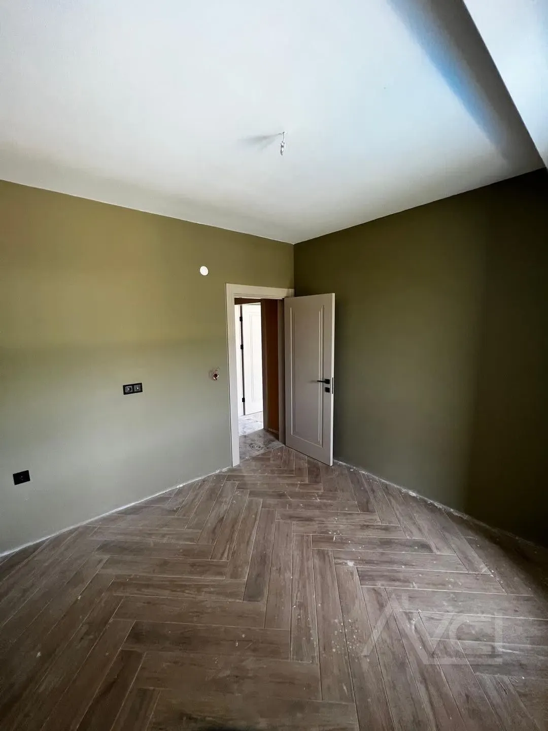 OTELLER CİVARINDA 320M2 ARSALI 4+1 MÜSTAKİL HAVUZLU VİLLA