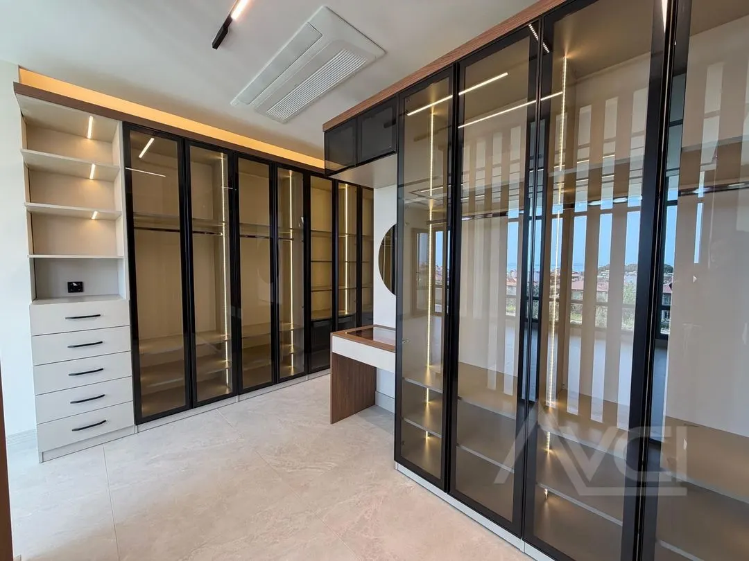 AVCI’DAN ALTINOLUKTA 700M2 İÇERİSİNDE BEYAZ KONAK
