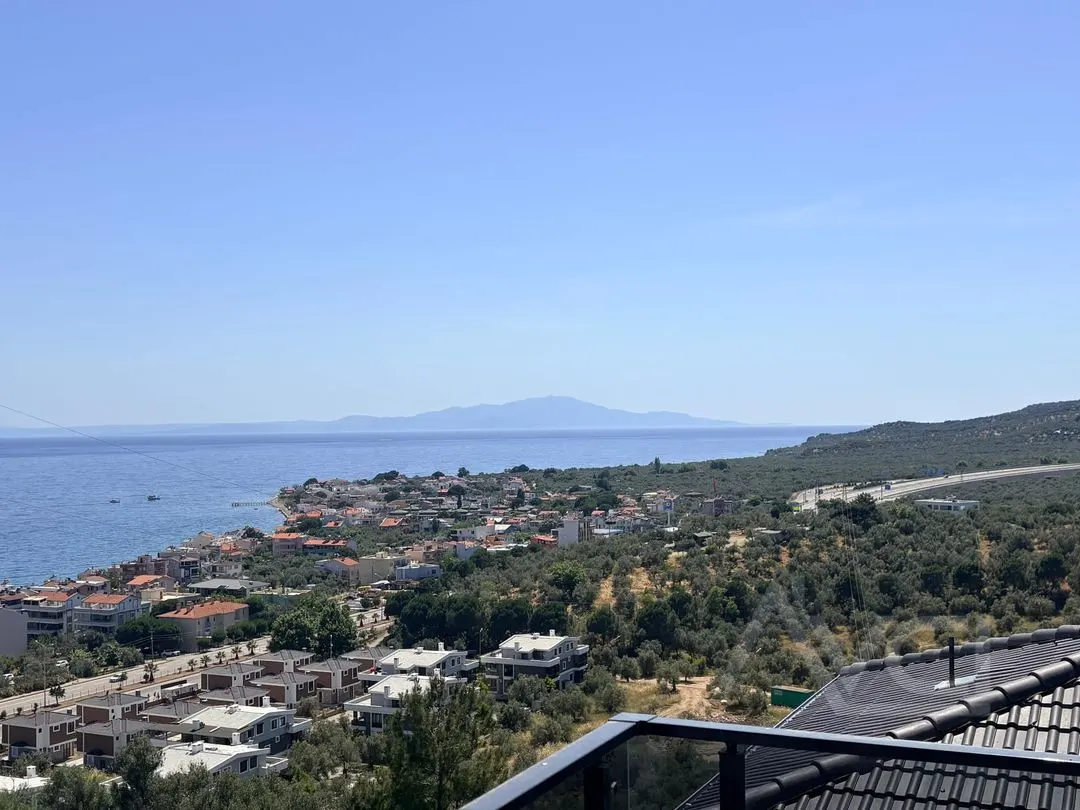 AVCI’DAN ASSOS MANZARALI KÜÇÜKKUYU’DA 3+1 VİLLA