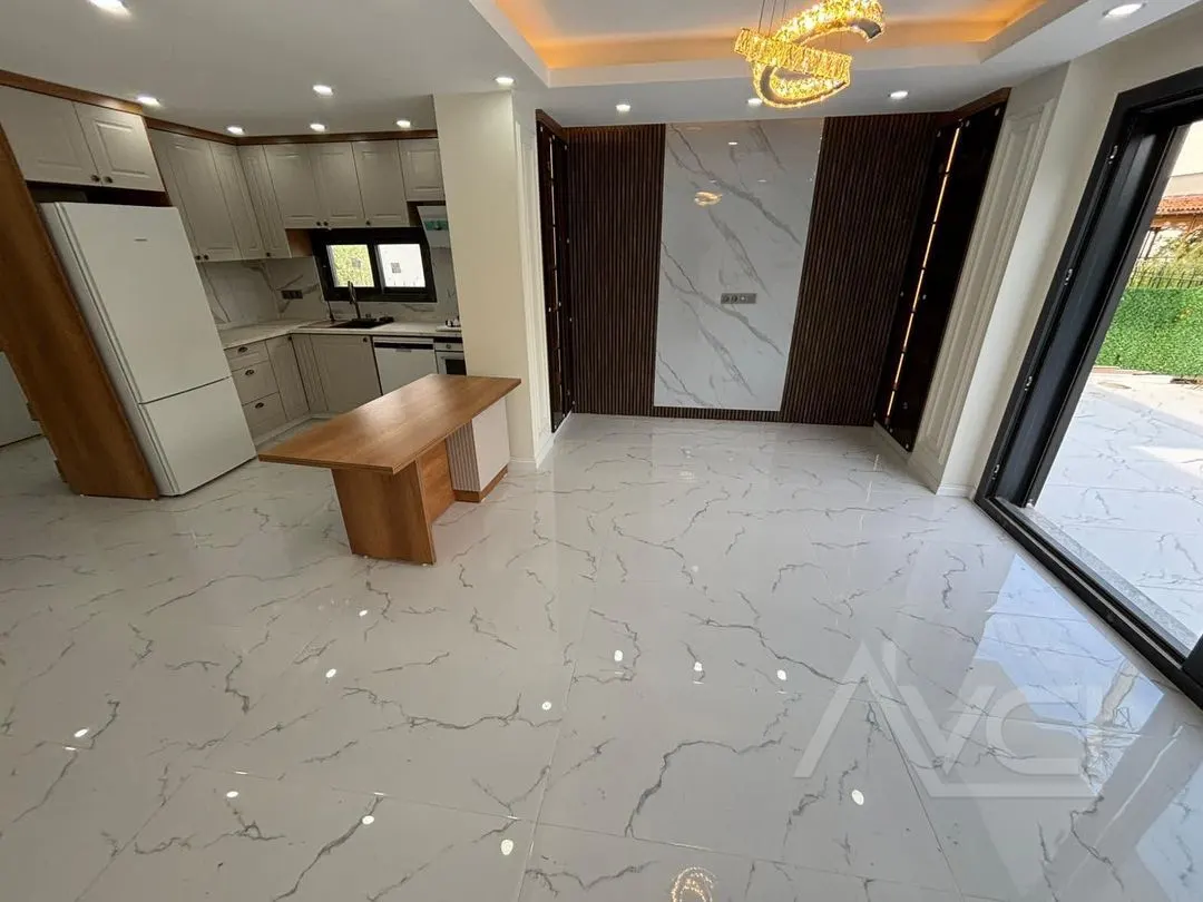 GÜRE DENİZE 30MT DENİZE 2. SIRADA SIFIR 4+1 VİLLA