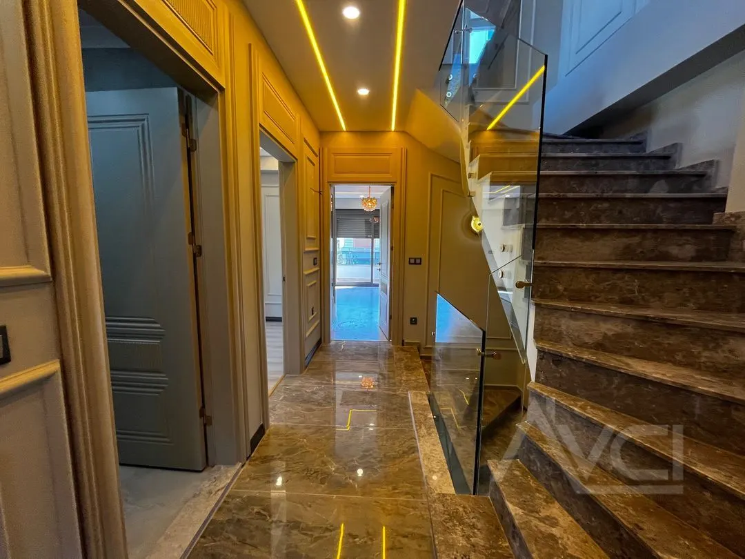 AVCI’DAN DENİZE 100 MT MÜSTAKİL LÜKS VİLLA