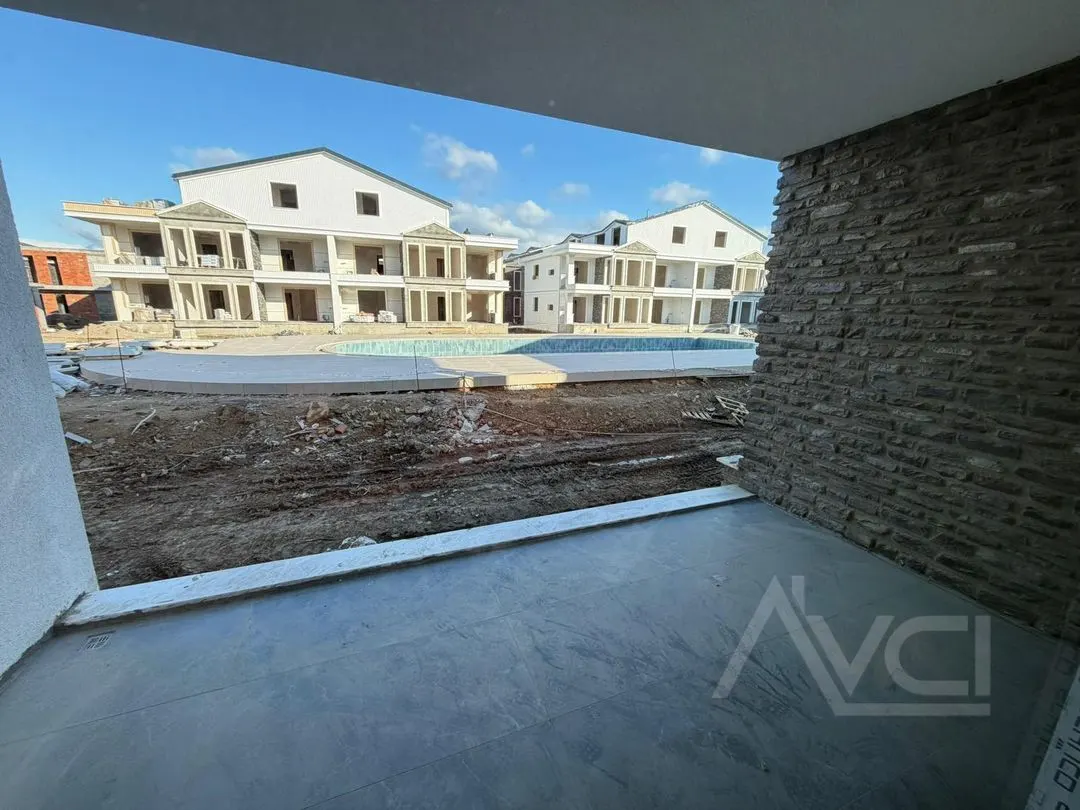 AVCI’DAN DENİZE SIFIR 30,000M2 İÇİNDE ARA KAT ACİL 2+1
