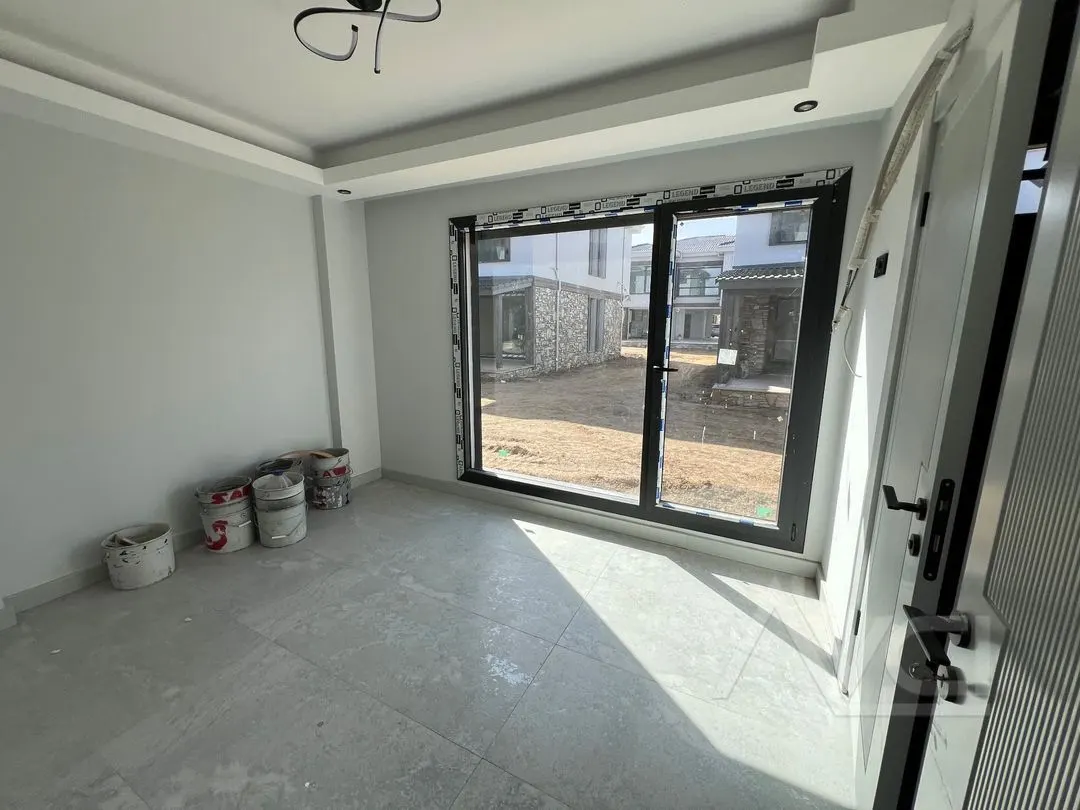 AVCI’DAN DENİZİN EN ÖNÜNDE SIFIR 300M2 İÇ KULLANIM ALANLI TAŞ VİLLA