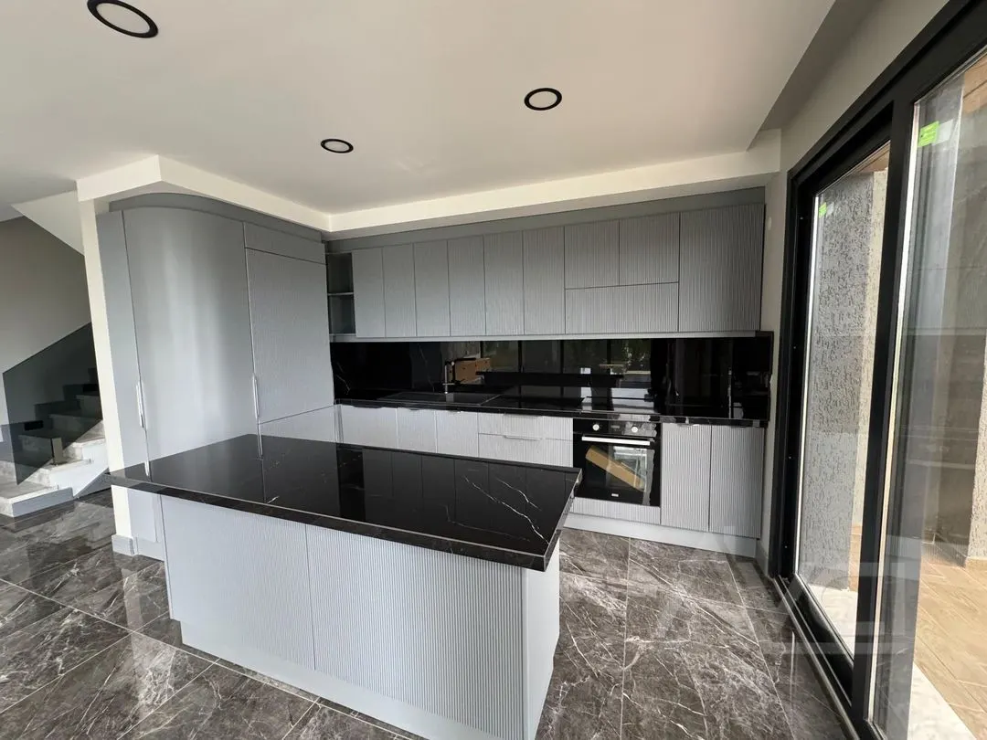 AVCI’DAN 4+1 GİRİŞ ODA HAVUZ GÜVENLİK DENİZ MANZARALI LOFT VİLLA